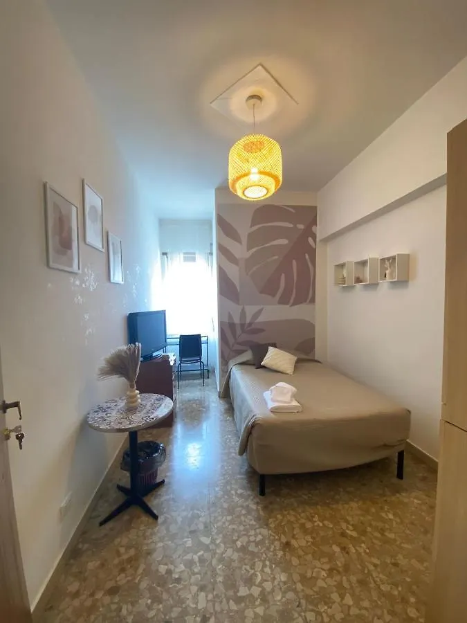 The Italian House In Rome A Pochi Passi Dalla Metro A Italien