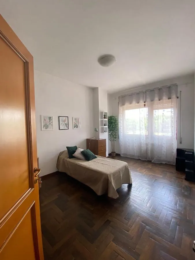 The Italian House In Rome A Pochi Passi Dalla Metro A Apartment