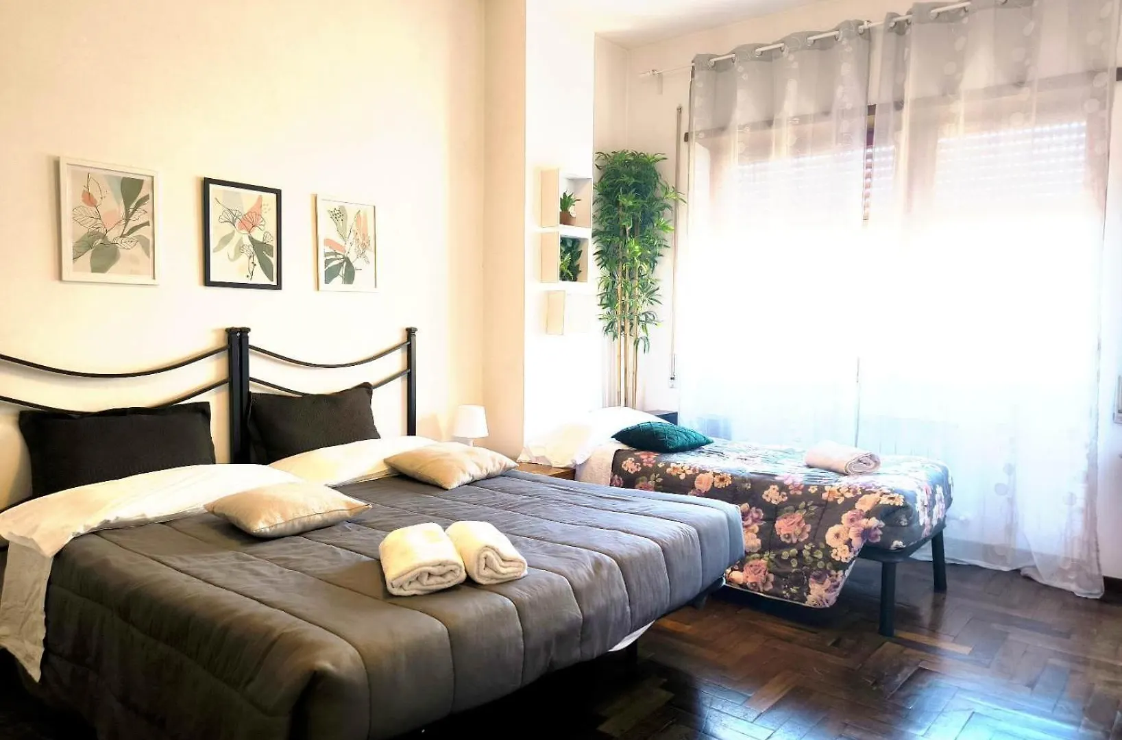The Italian House In Rome A Pochi Passi Dalla Metro A Apartment