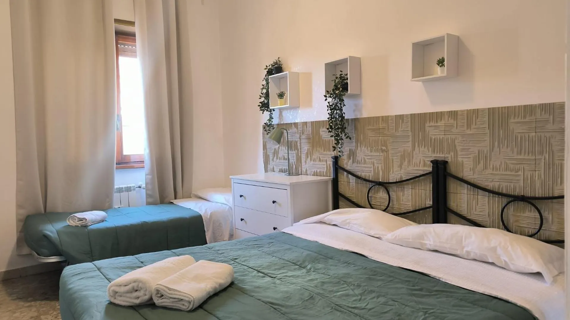 Apartment The Italian House In Rome A Pochi Passi Dalla Metro A